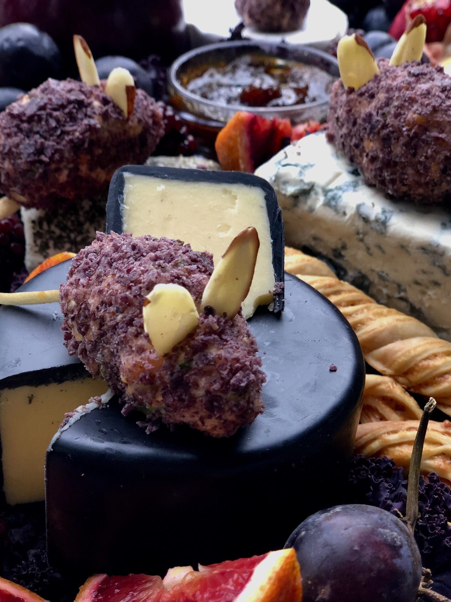 1ECE4F3D-B0AF-4316-B557-7090316C4C5C Cheddar cheese mouse on a cheese board